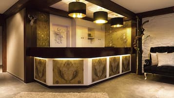 Quầy tiếp tân