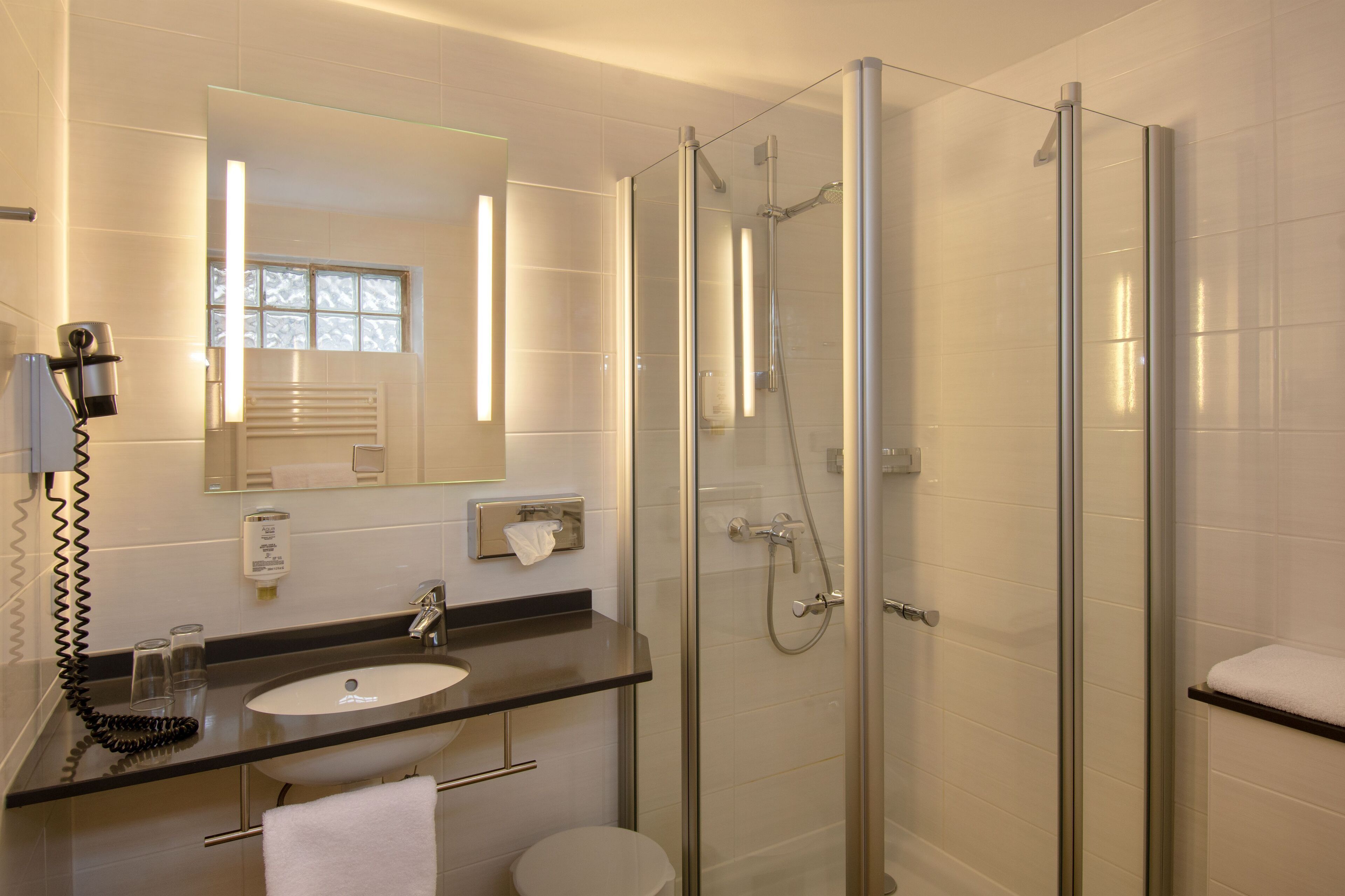 comfort double room | bathroom | free toiletries, hair dryer