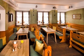 Lunch and dinner served, Regional cuisine