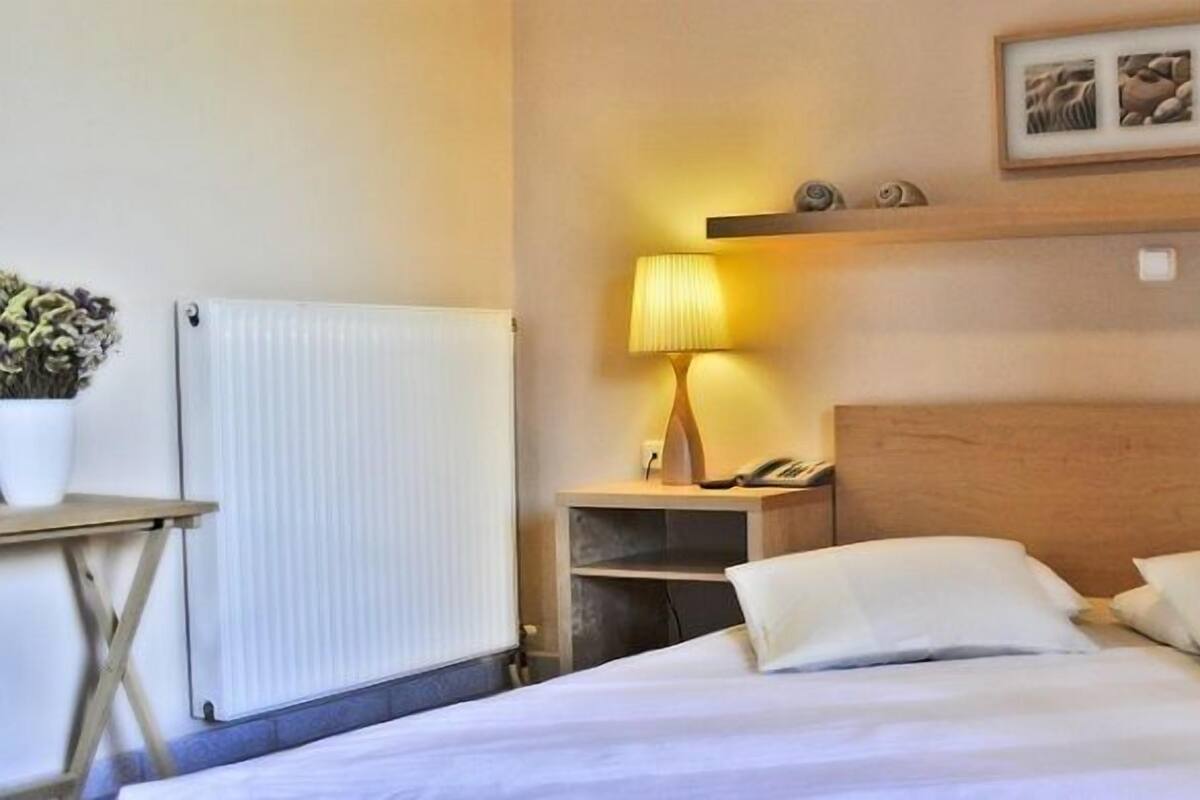Double Room | In-room safe, WiFi (free), individually decorated
