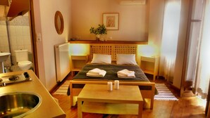 In-room safe, free WiFi, individually decorated, individually furnished - Ilios Studios (Istiaia-Aidipsos)