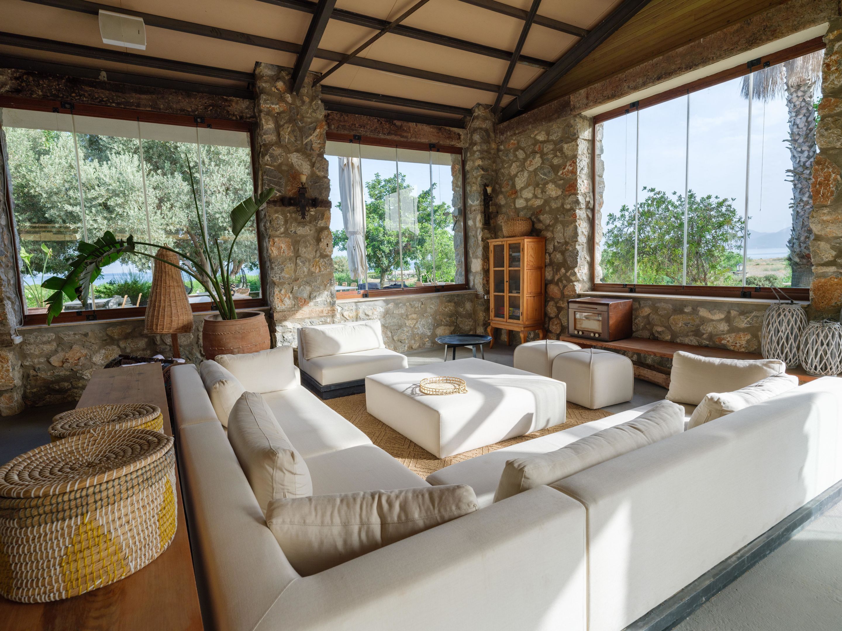 80-cm LCD TV with satellite channels, TV