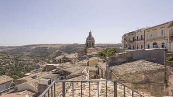Vue sur la ville depuis lâhĂ©bergement