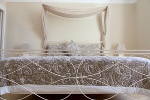 Minibar, in-room safe, desk, soundproofing