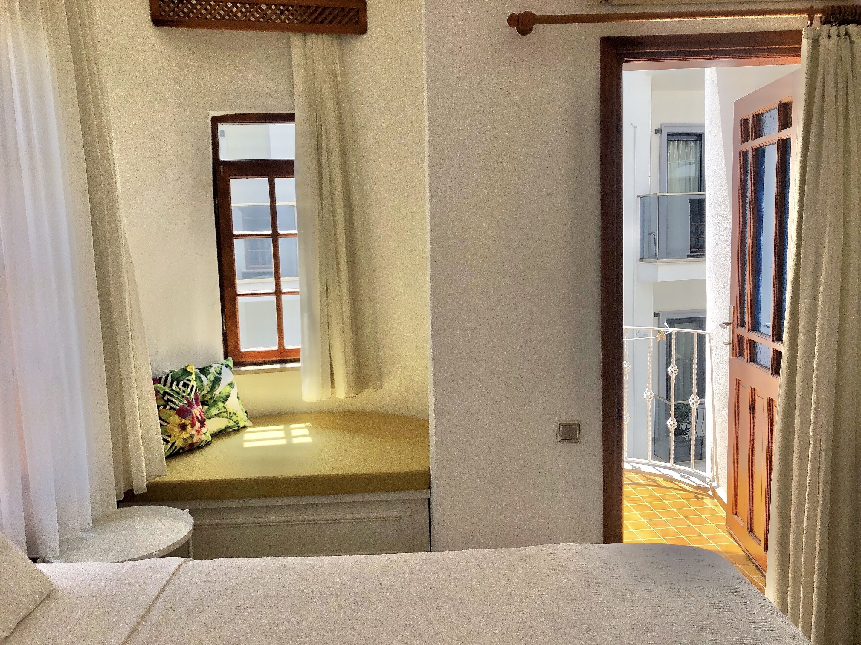 double room | premium bedding, minibar, desk, laptop workspace