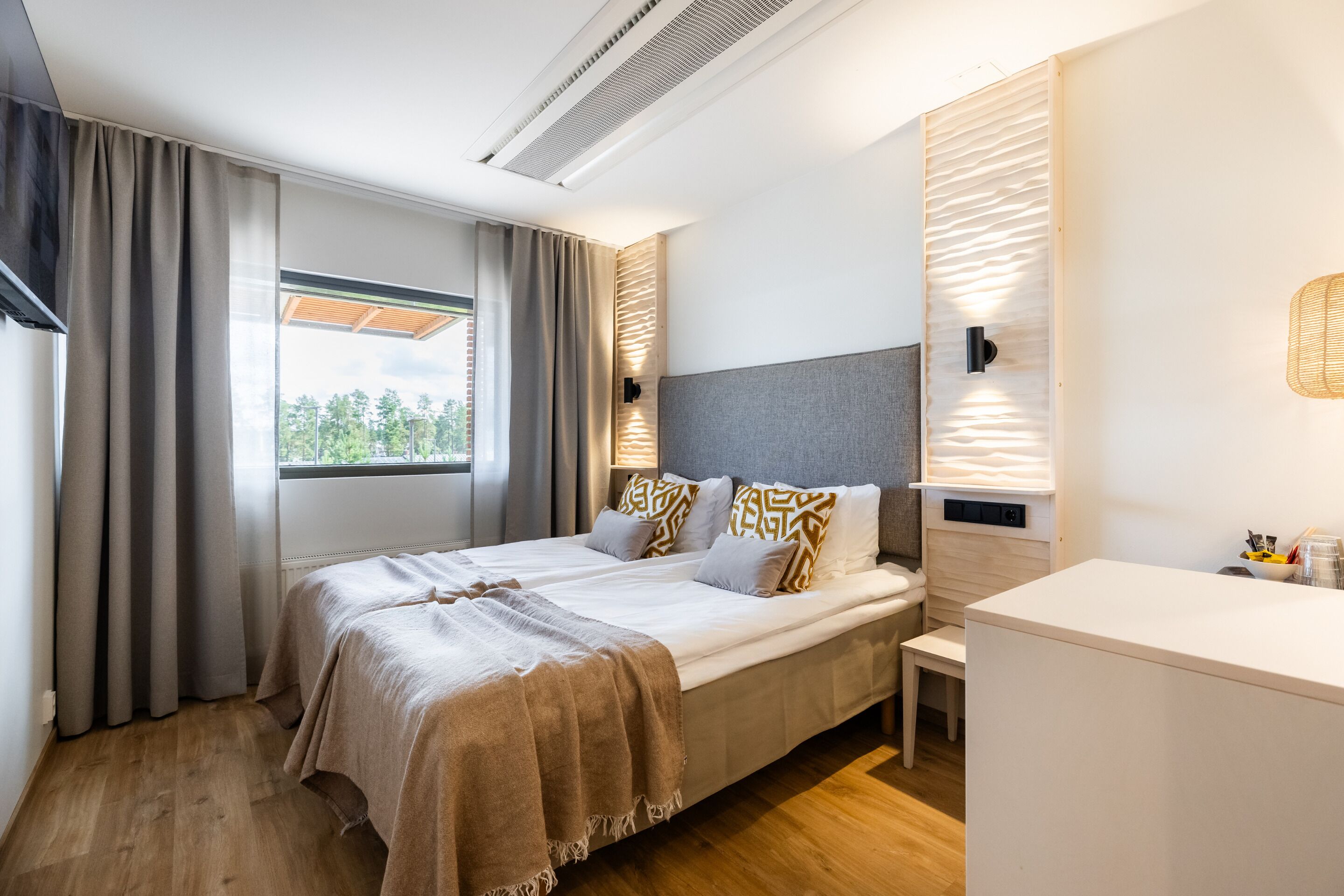 Rideaux occultants, fer et planche à repasser, Wi-Fi gratuit