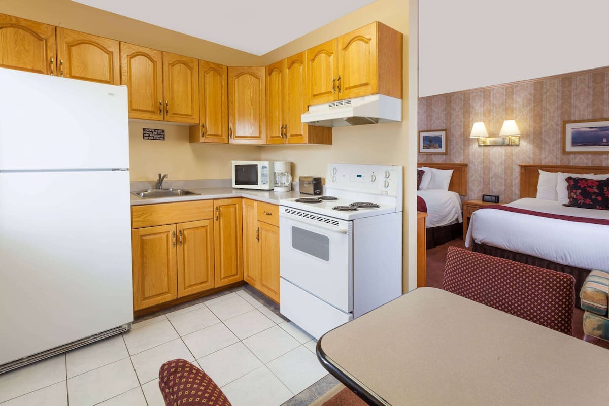 Room, 2 Queen Beds, Non Smoking (Efficiency) | Desk, free WiFi, bed sheets