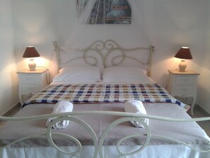 Egyptian cotton sheets, premium bedding, memory-foam beds