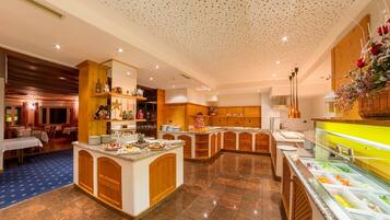 Colazione a buffet inclusa, servita tutte le mattine