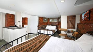 Standard Studio Suite, 2 Bedrooms, Fireplace | 1 bedroom, Egyptian cotton sheets, premium bedding, memory-foam beds