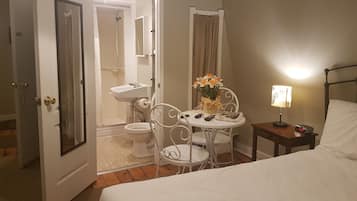 Sir Edward Palmer Suite 9  | 1 bedroom, Egyptian cotton sheets, premium bedding, memory foam beds