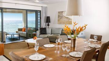 Beachfront Apartment | In-room dining