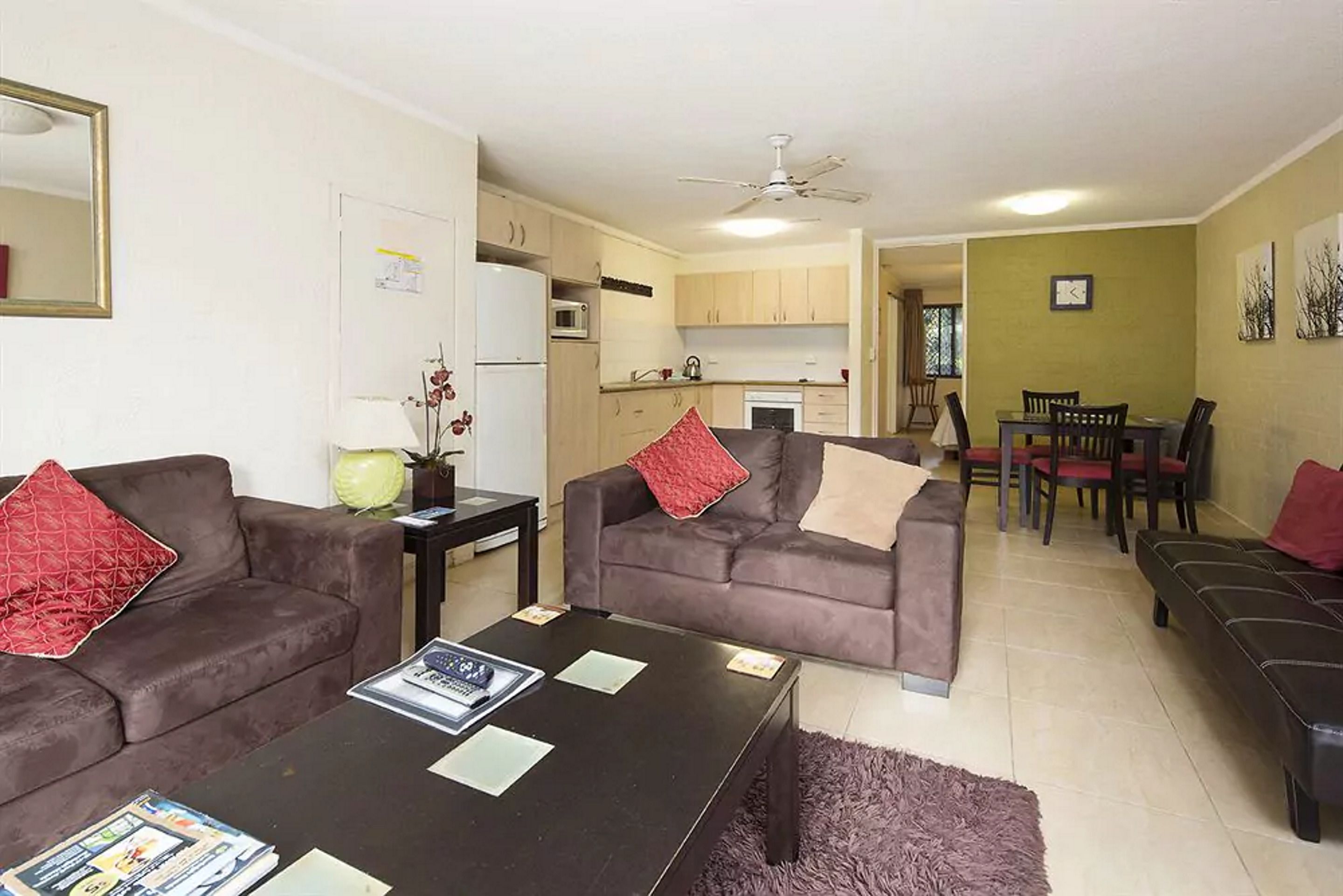 Burleigh Palms Holiday Apartments — image 10
