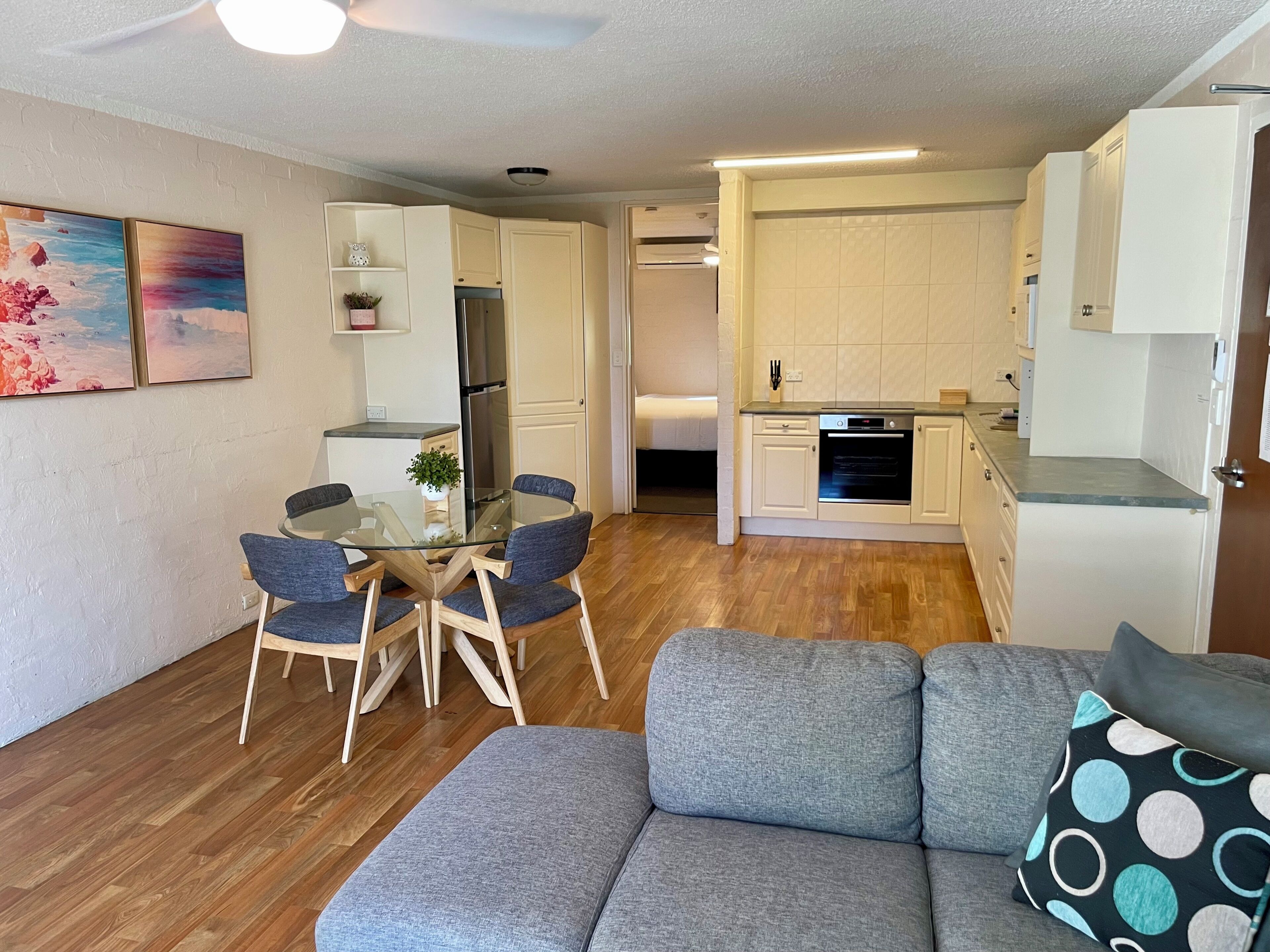 Leilighet, 1 soverom | Oppholdsområde | LED-TV