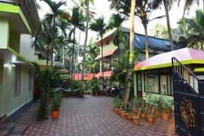 Property grounds - Ideal Ayurvedic Resort (Neyyattinkara)