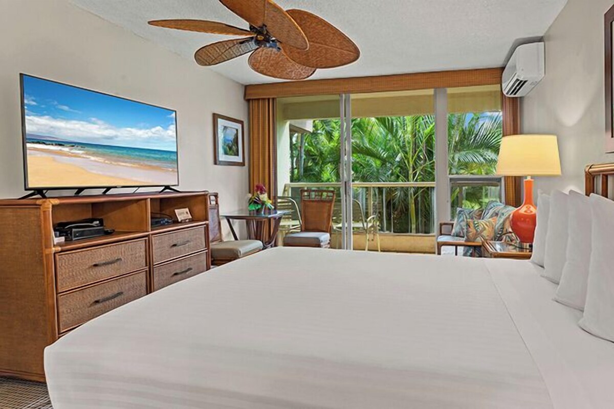 Studio Suite, 1 Queen Bed | Desk, WiFi (free)