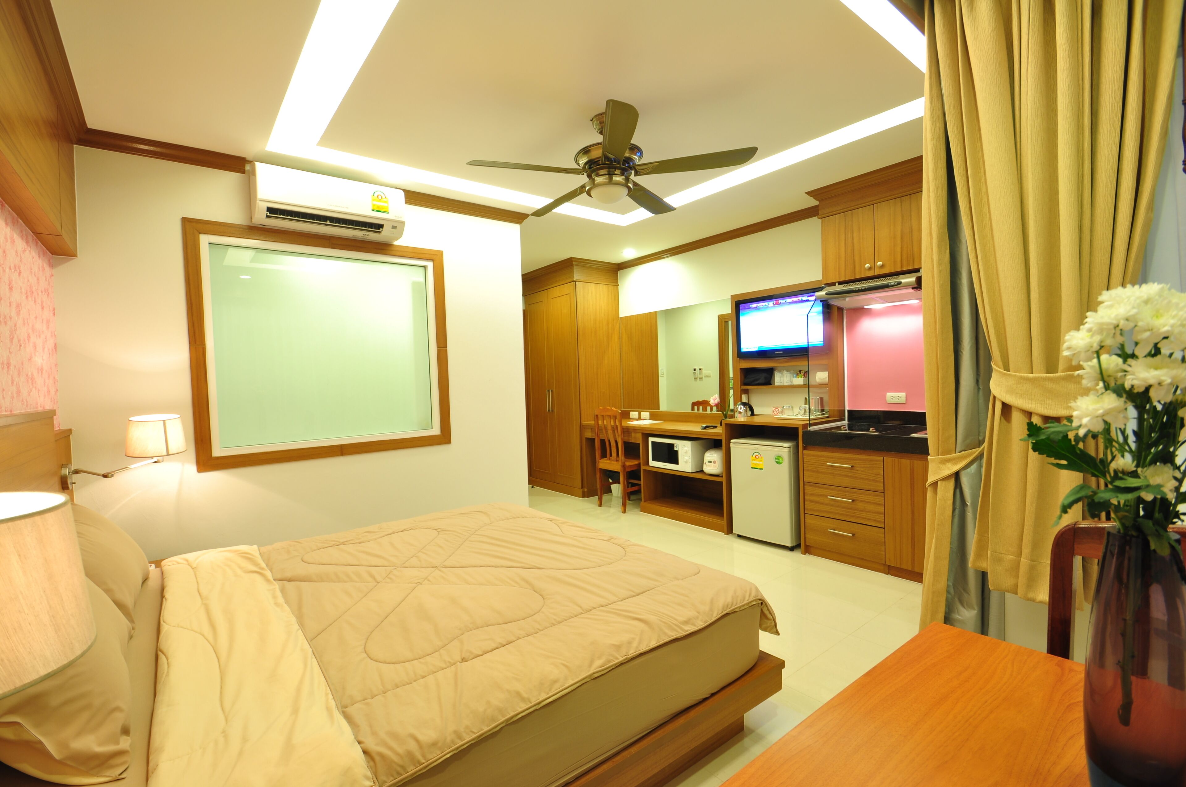 Superior Double Room | In-room safe, individually decorated, individually furnished, desk
