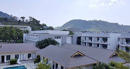 Green Harbor Hotel & Service Apartment