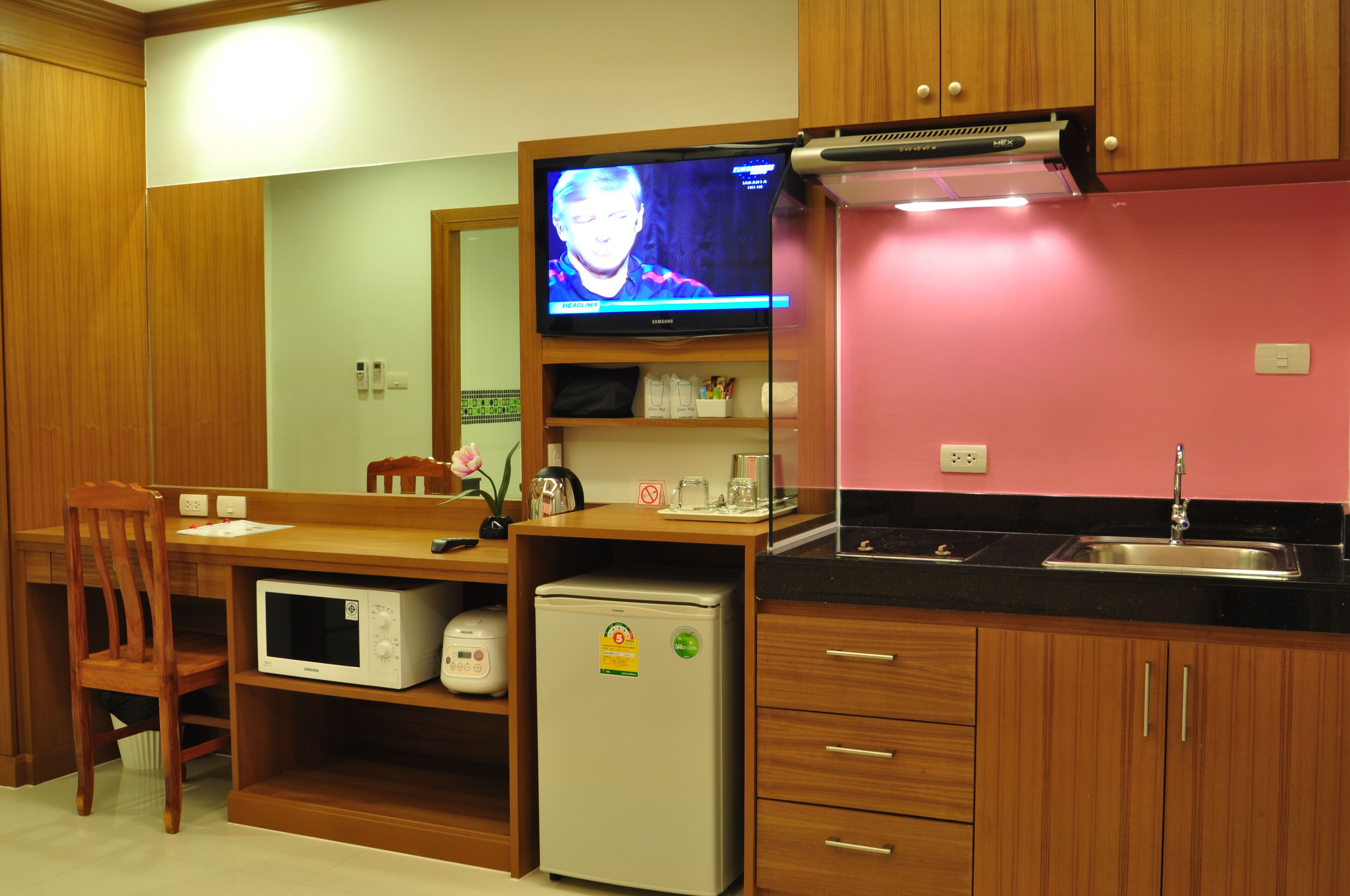 Superior Double Room | Private kitchenette | Fridge, microwave, stovetop, electric kettle