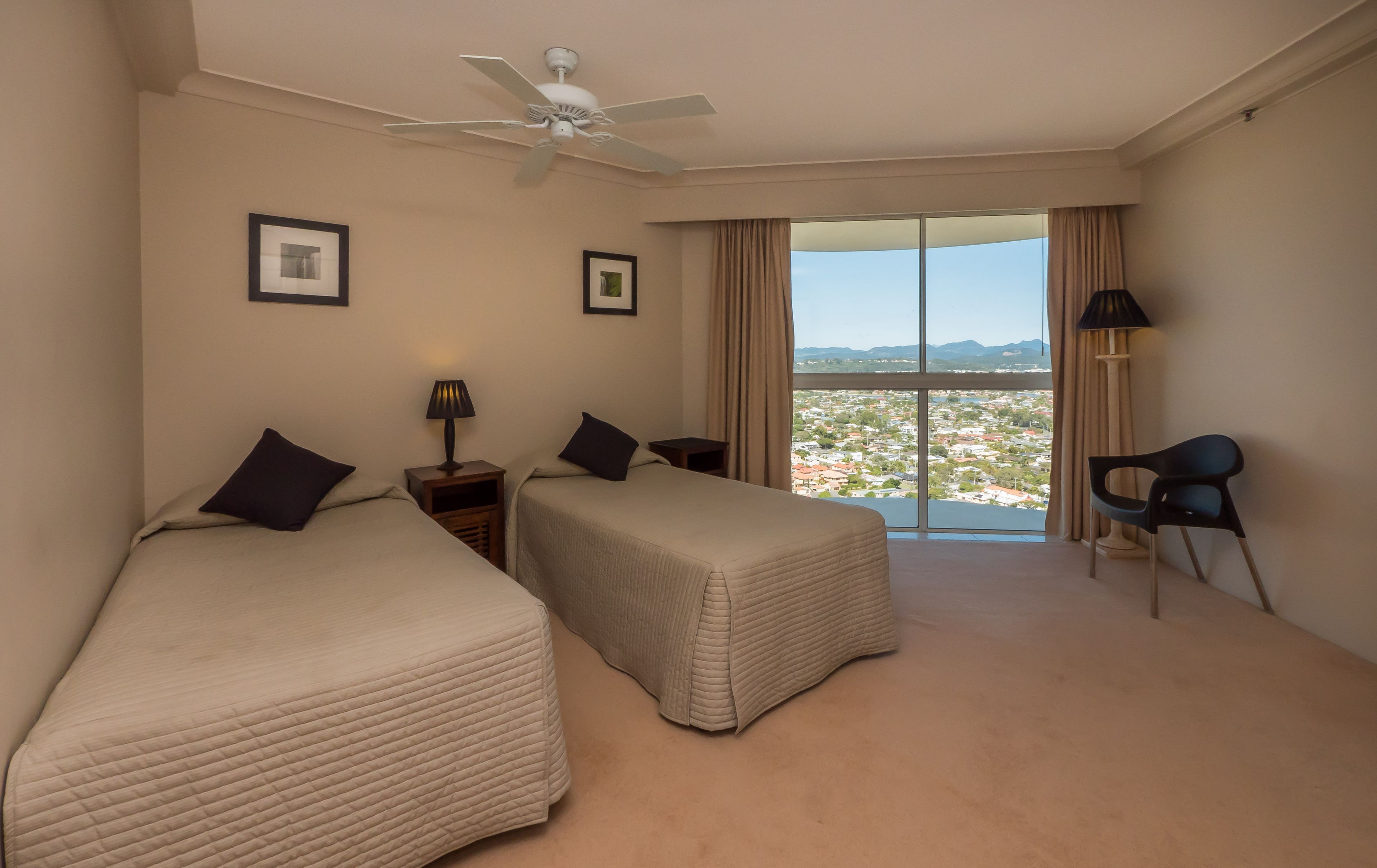 Burleigh Surf Apartments — image 17