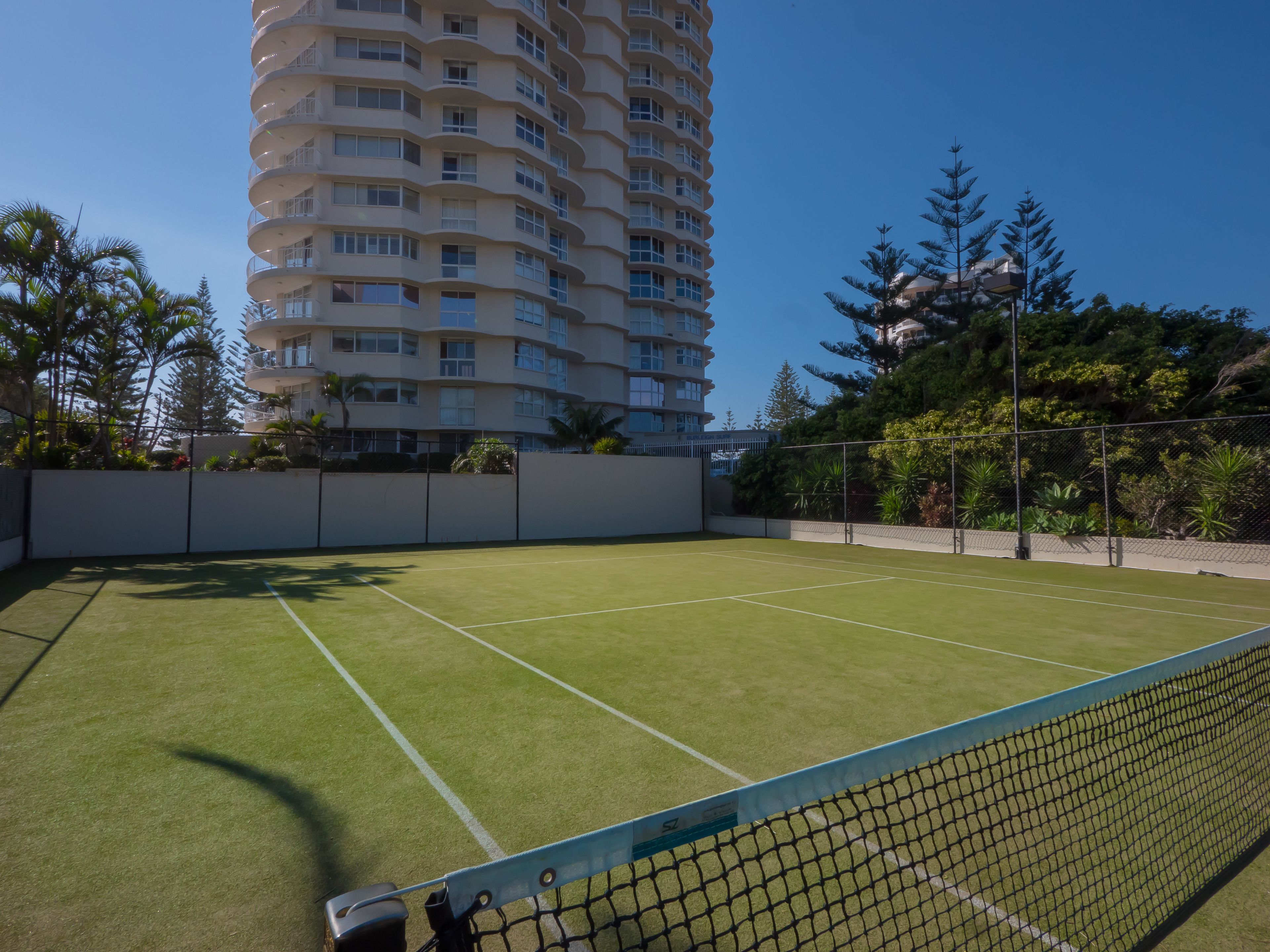 Burleigh Surf Apartments — image 25