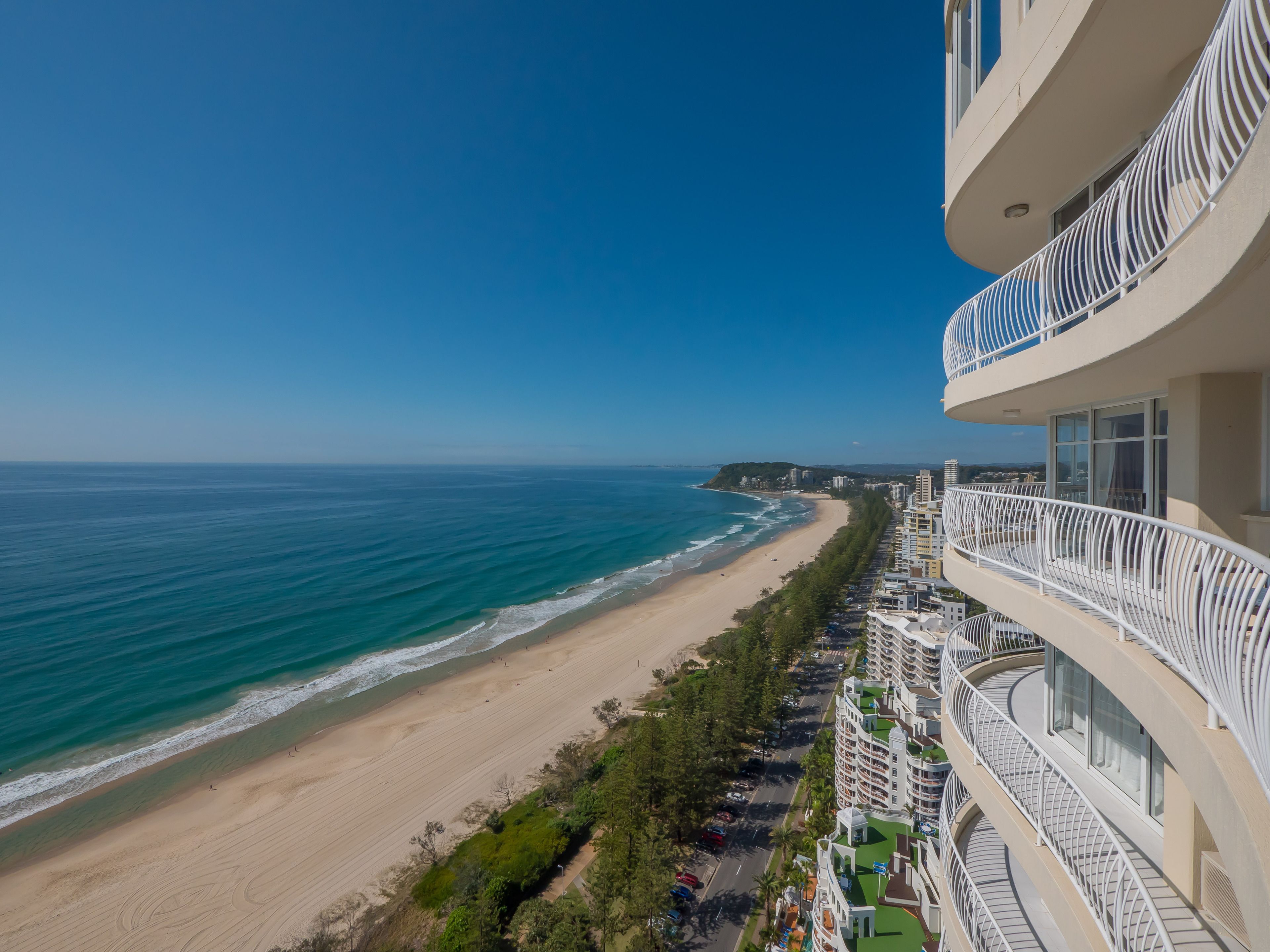 Burleigh Surf Apartments — image 13