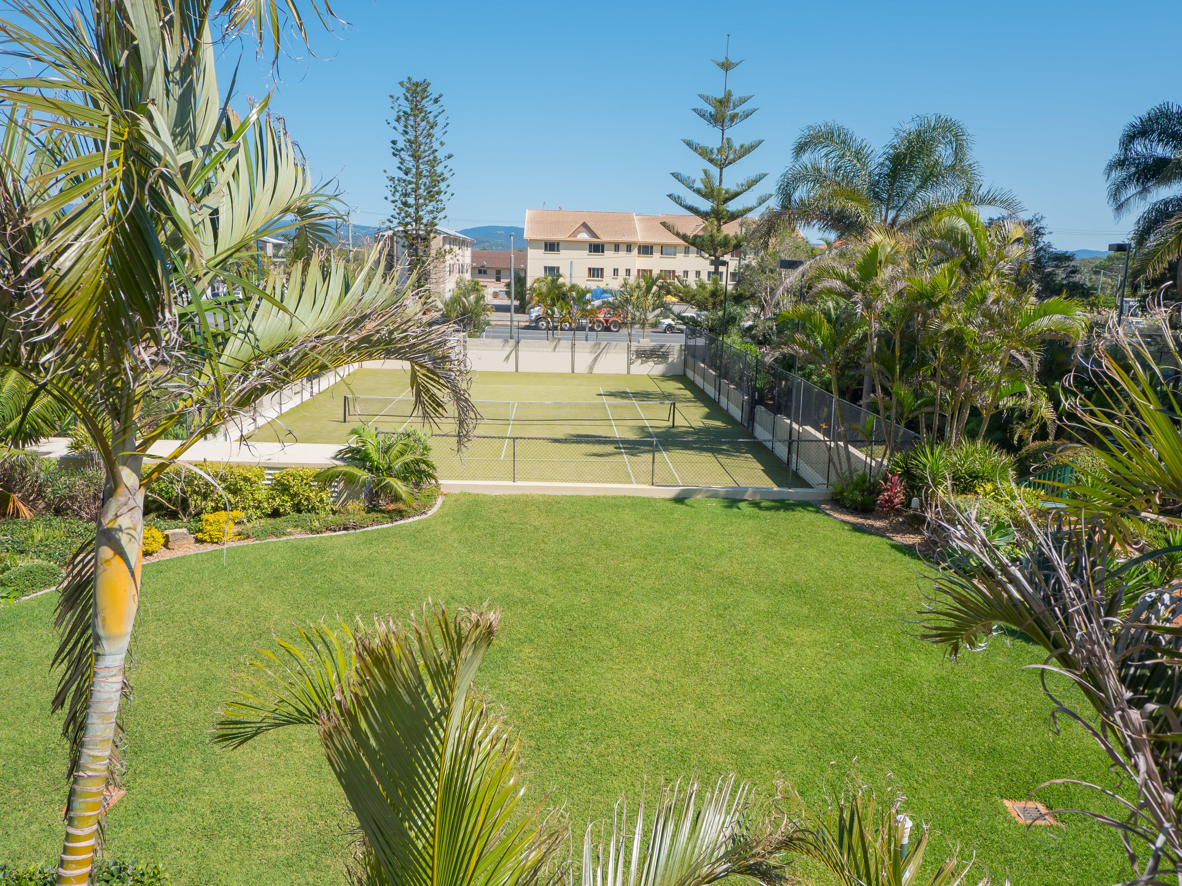 Burleigh Surf Apartments — image 22