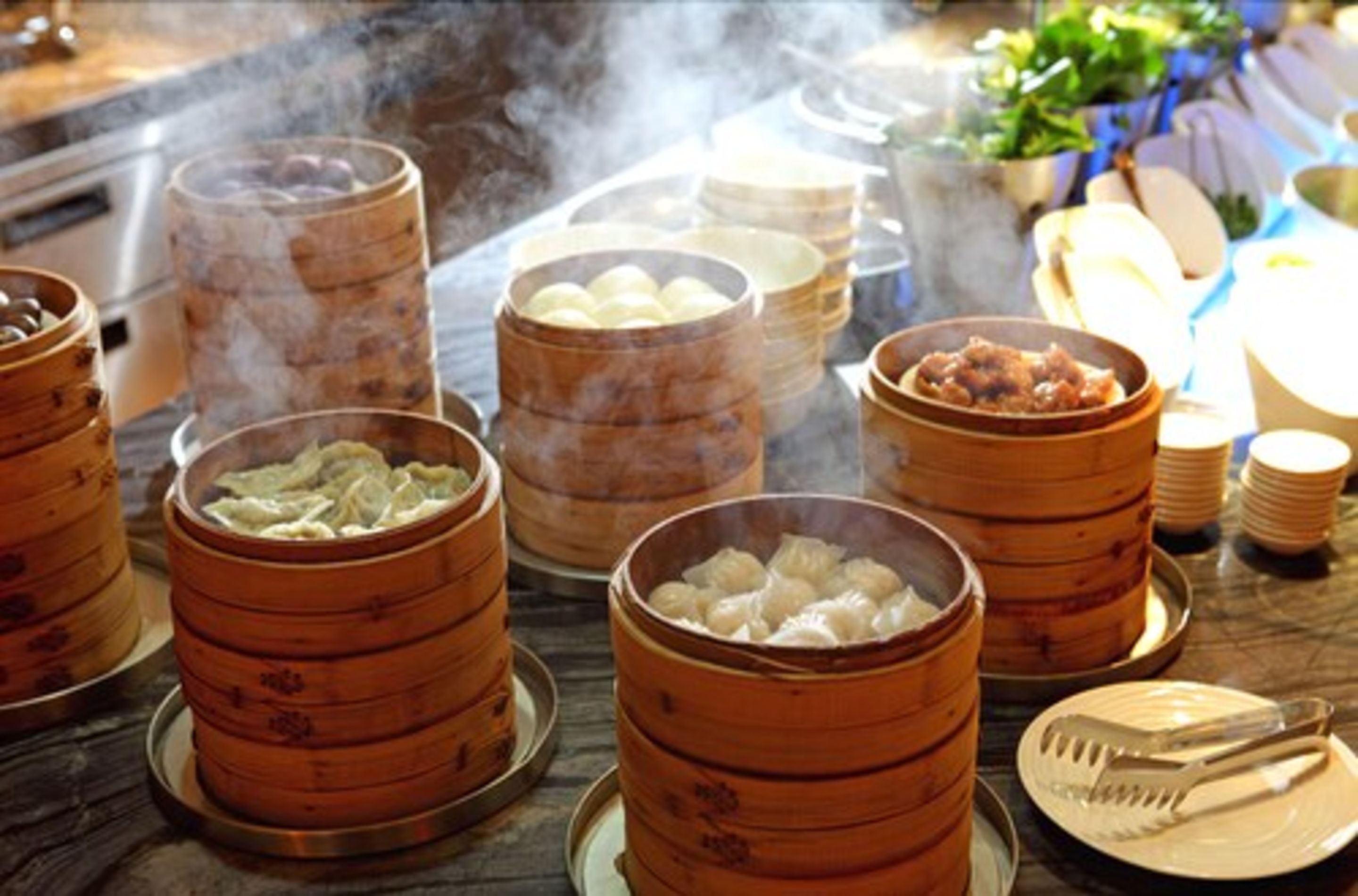 daily buffet breakfast (cny 92 per person)