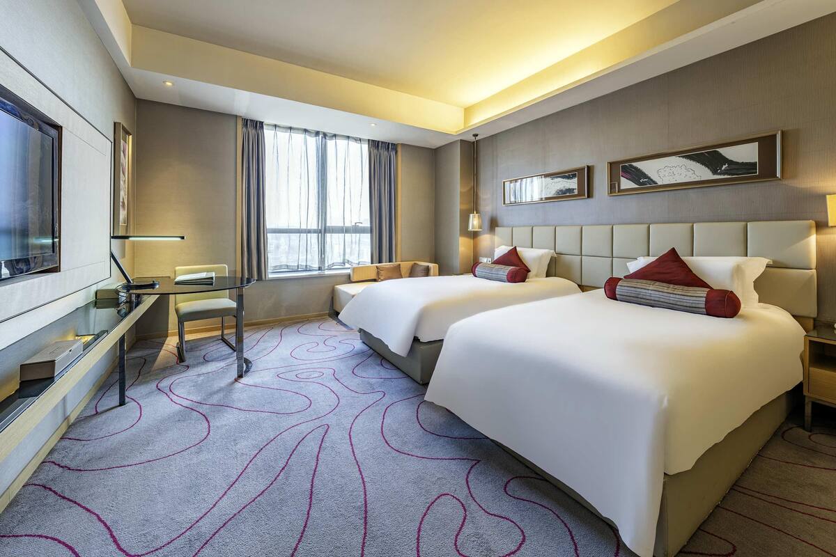 Superior Room, 2 Twin Beds | 1 bedroom, premium bedding, down comforters, minibar