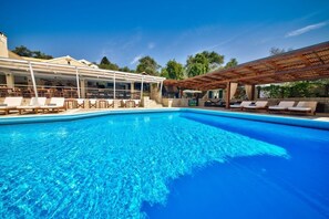Outdoor pool - Paxos Club Resort (Paxos)