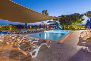 2 outdoor pools, open 7:30 AM to 8:00 PM, sun loungers - Ramada Resort by Wyndham Dead Sea (Sweimeh)