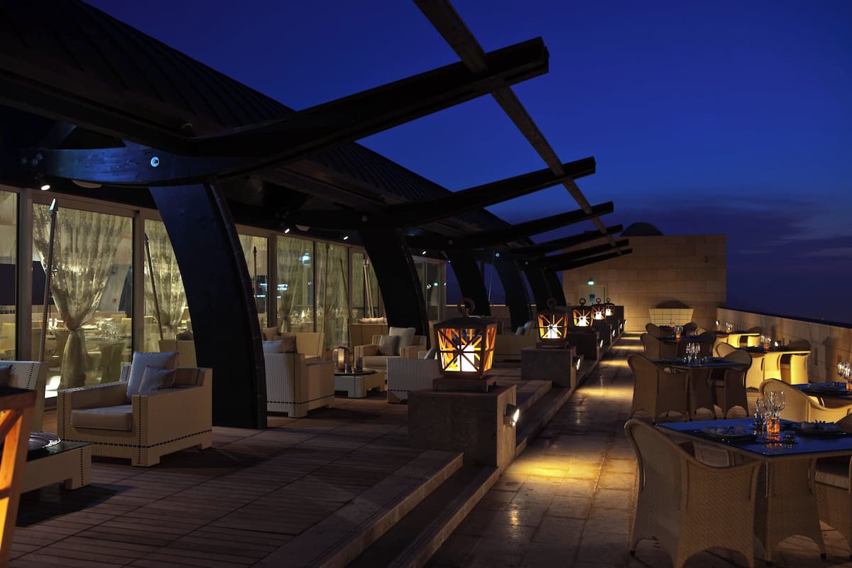 5 restaurants, breakfast, lunch, dinner served; mediterranean cuisine