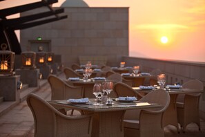 5 restaurants, spécialités Cuisine méditerranéenne