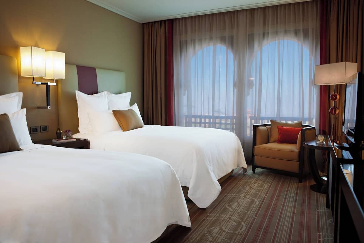 1 bedroom, premium bedding, down comforters, pillowtop beds