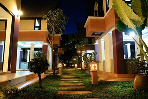 Khuôn viên nơi lưu trú