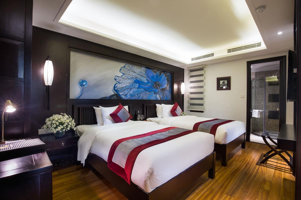 Down duvets, minibar, in-room safe, desk