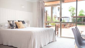 Estudio | Tabla de planchar con plancha, cunas gratuitas y wifi gratis