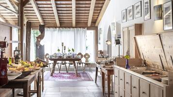 Desayuno buffet incluido todos los días