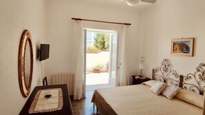 Twin Room, Ensuite (Camera eco con terrazza)