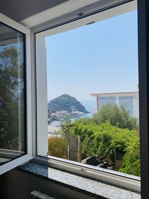 Double Room, Ensuite (Camera Basic)