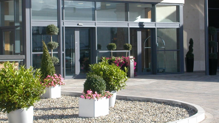 The Manor West Hotel & Leisure Club