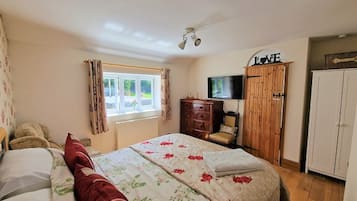 Suite Luxe (Large Kingsize Room Not Pet Friendly) | 1 chambre, literie de qualité supérieure, matelas mémoire de forme
