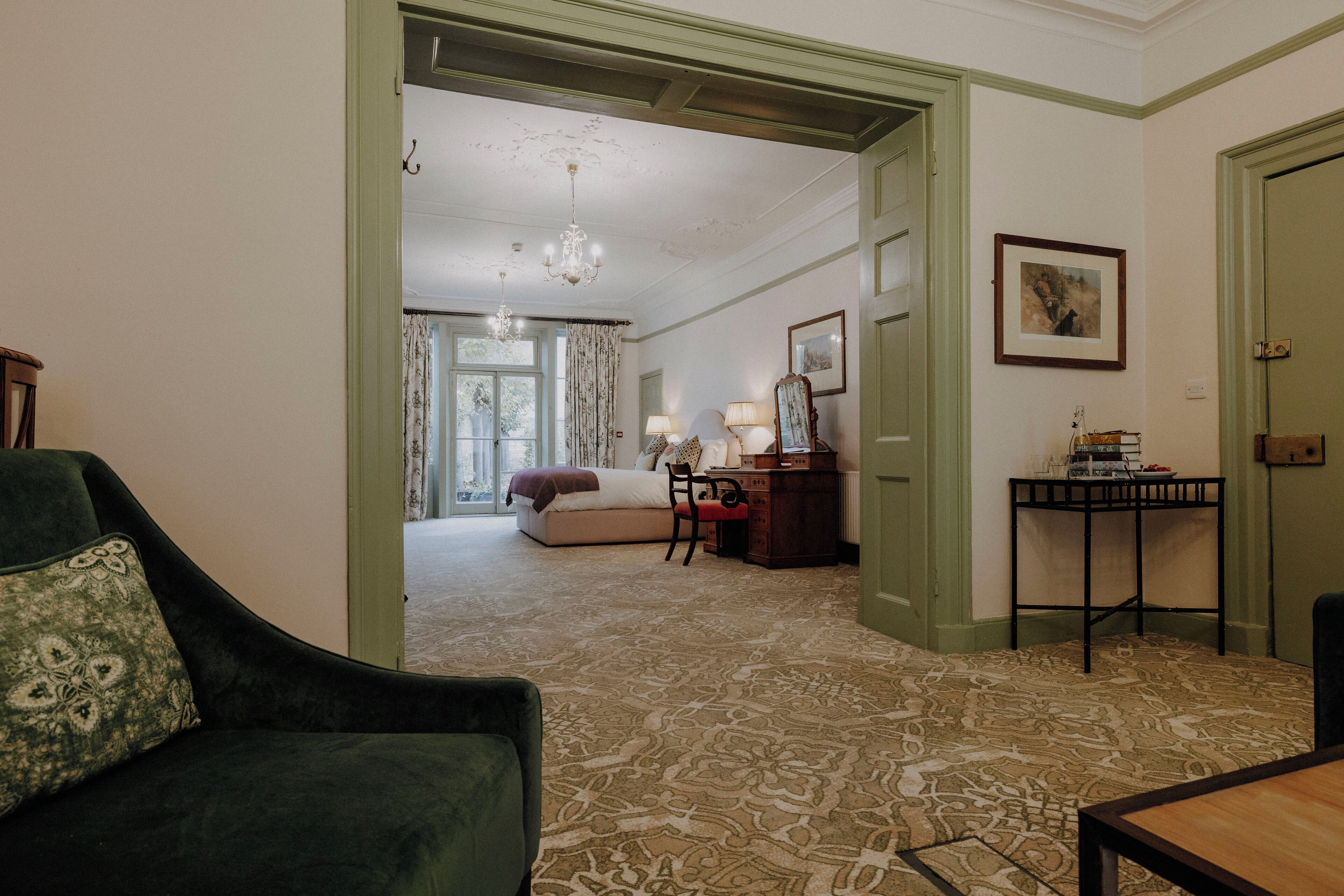 suite | living area | lcd tv