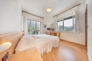 Minibar, Zimmersafe, Schreibtisch, schallisolierte Zimmer