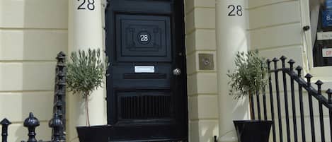 Entrada de la propiedad