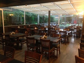 Se sirven almuerzos y cenas