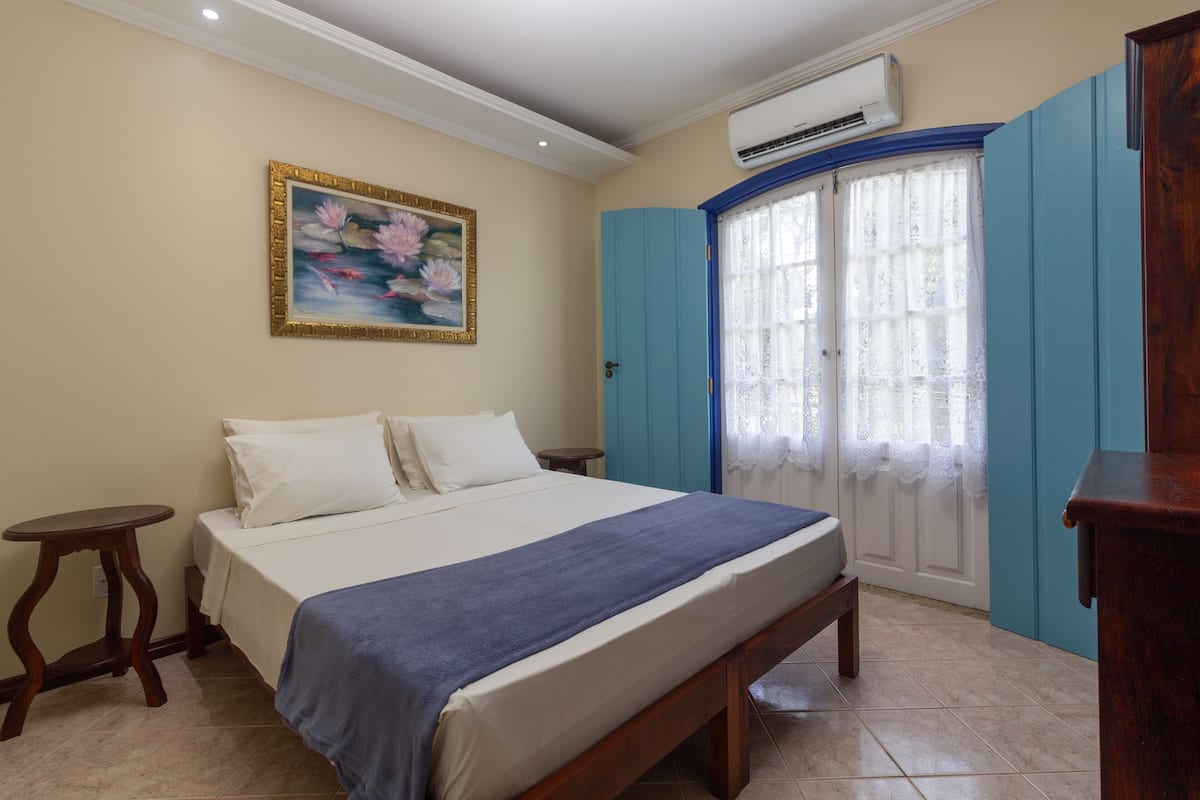 standard double room, balcony | minibar, free wifi, bed sheets