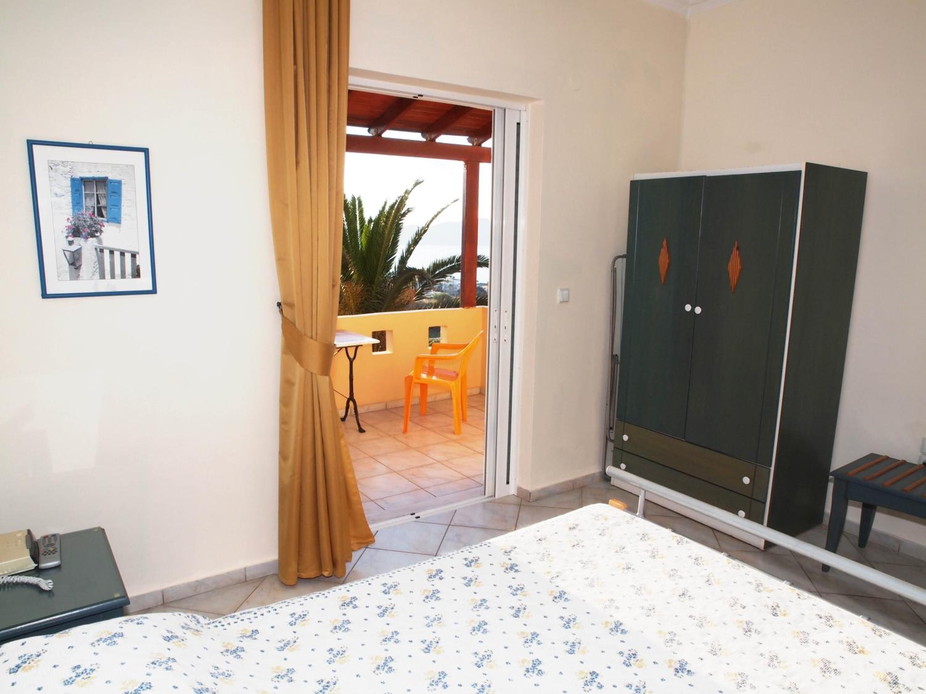 in-room safe, blackout curtains, soundproofing, iron/ironing board