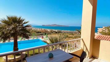 Studio, 1 Double Bed | Terrace/patio