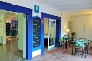 Bar (on property) - Hotel La Caleta de Tamariu (Palafrugell)